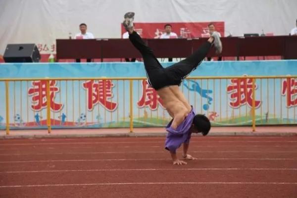 街舞社1.jpg
